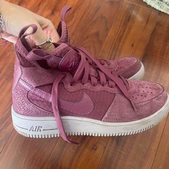Mid High Top Nike Air Force 1 - Picture 3 of 4